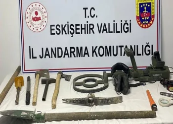 Uyuşturucu ticareti yapan 2 kişi jandarma ekiplerince yakalandı