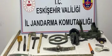 Uyuşturucu ticareti yapan 2 kişi jandarma ekiplerince yakalandı