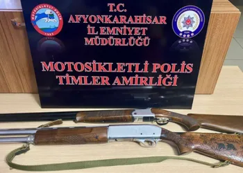 Çıkan yangın evi kullanamaz hale getirdi