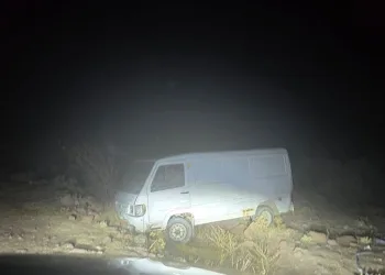 Elektrik direğine çarpan otomobil takla attı: 1 yaralı