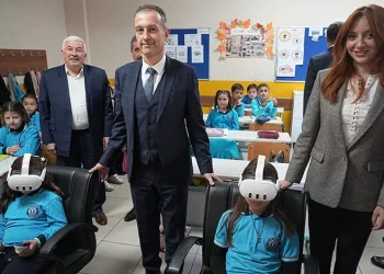 Bursa’da “Karagöz ve Hacivat ile Enerji Tasarrufu” gösterisi