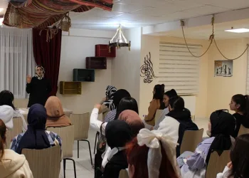 Van’da öğrencileri için hatıra kitabı hazırlayan öğretmene bakanlık ödülü
