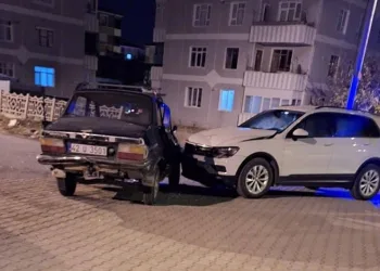 Erzincan’da araç yangını