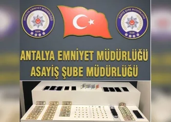 3 farklı evden ziynet eşyası çaldı: Polis kamera kayıtlarından yakaladı