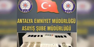 3 farklı evden ziynet eşyası çaldı: Polis kamera kayıtlarından yakaladı