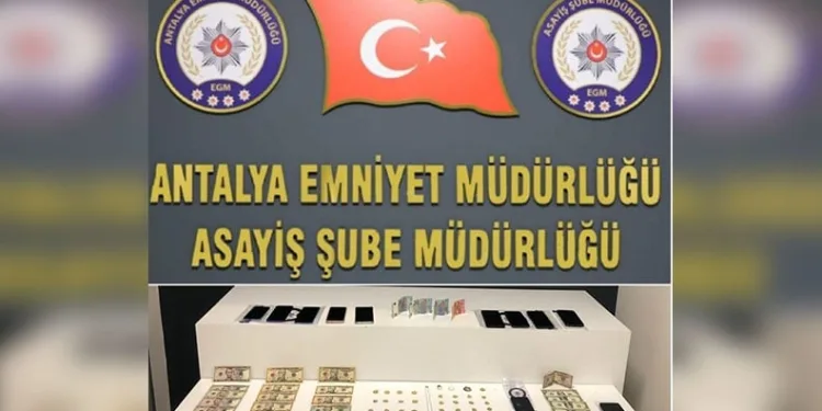 3 farklı evden ziynet eşyası çaldı: Polis kamera kayıtlarından yakaladı