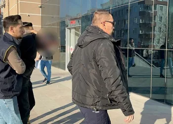 Jandarmadan eş zamanlı uyuşturucu operasyonu: 3 gözaltı