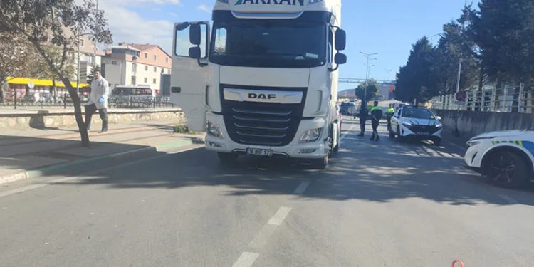 Araçların hurdaya döndüğü kazada 5 kişi yaralandı