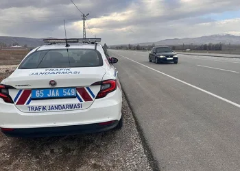 Aydın’da 8 ton sahte sahte zeytinyağı ele geçirildi