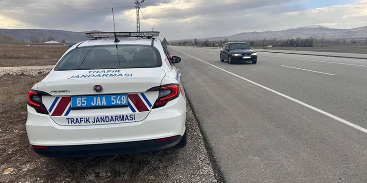 Aydın’da 8 ton sahte sahte zeytinyağı ele geçirildi