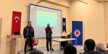 Asker eğlencesinde ses sistemi kavgası