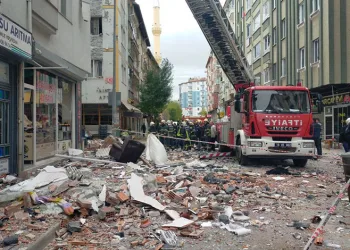 Iğdır’da kamyonet devrildi: 2 yaralı