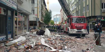 Iğdır’da kamyonet devrildi: 2 yaralı