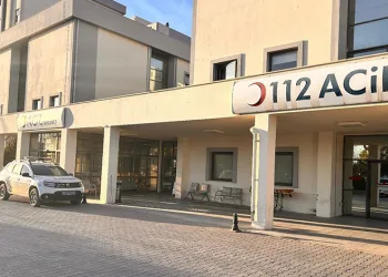 Esenyurt’ta sağlık malzemeleri üreten fabrikanın deposunda korkutan yangın