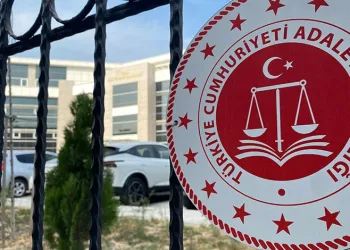 İzmir’deki yangın faciasında ölen 5 kardeşin cenazeleri adli tıpta
