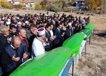 5’inci kattan düşen bebek hayatını kaybetti