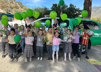 Jandarma ekipleri minik öğrencilere doğa sevgisini anlattı