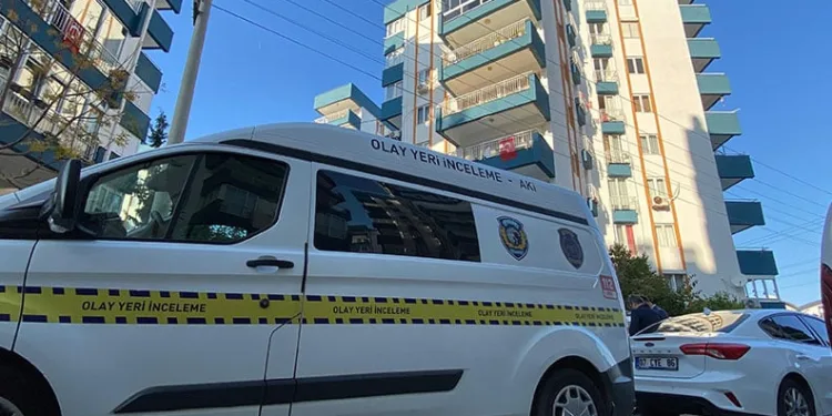 Antalya’da İranlı 3 kardeş yaşadıkları evde ölü bulundu