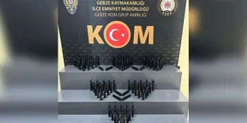 3 farklı evden ziynet eşyası çaldı: Polis kamera kayıtlarından yakaladı