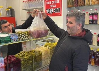TBMM Başkanı Kurtulmuş: “Dokunulmaz zannedilen İsrail’e dokunulmuştur”