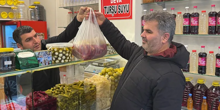 TBMM Başkanı Kurtulmuş: “Dokunulmaz zannedilen İsrail’e dokunulmuştur”