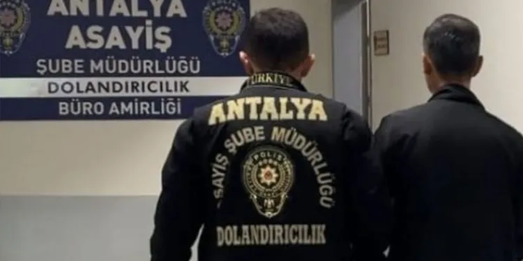 Jandarmadan eş zamanlı uyuşturucu operasyonu: 3 gözaltı
