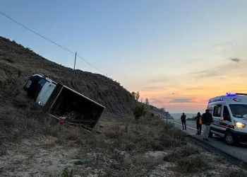 Iğdır’da kamyonet devrildi: 2 yaralı
