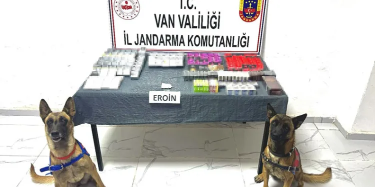 Araçların hurdaya döndüğü kazada 5 kişi yaralandı