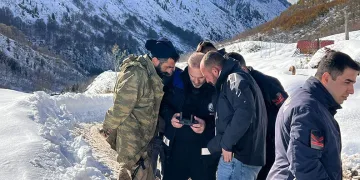 Araçların hurdaya döndüğü kazada 5 kişi yaralandı
