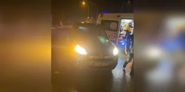 Mardin’de park halindeki otomobilden hırsızlık güvenlik kamerasına yansıdı