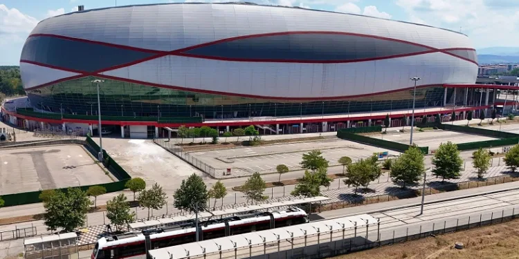 19 Mayıs Stadyumu’nun tadilatında sona geliniyor