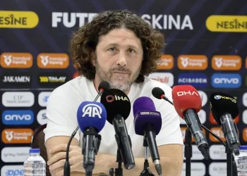 Fatih Tekke istifa etti