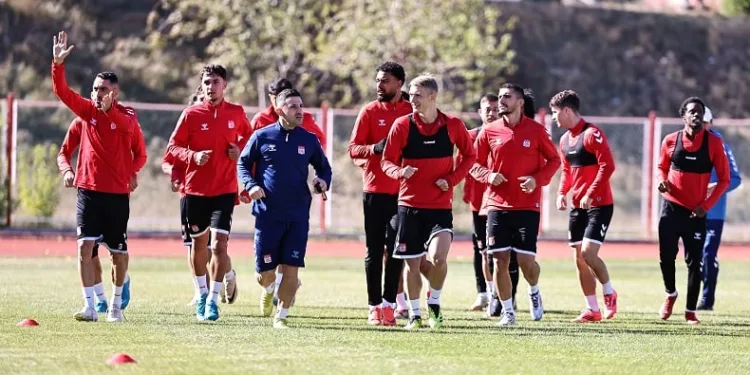 Sivasspor, Fenerbahçe maçı hazırlıklarına başladı