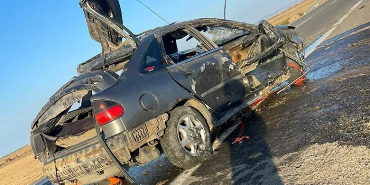 Otomobil sulama kanalına uçtu