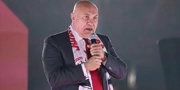 Samsunspor Başkanı Yüksel Yıldırım: “Galatasaray maçına galibiyet için çıkacağız, Fenerbahçelilerin şüphesi olmasın”
