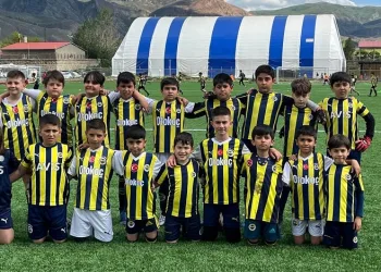 Kars’tan 2 sporcu Fenerbahçe seçmelerine gidiyor