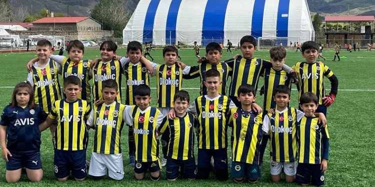 Kars’tan 2 sporcu Fenerbahçe seçmelerine gidiyor