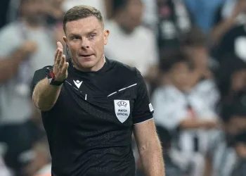 AZ Alkmaar – Fenerbahçe maçında John Beaton düdük çalacak