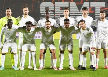 Manisa FK 3 haftada 10 basamak geriledi