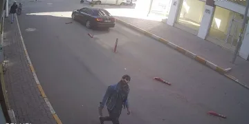 AK Parti Iğdır İl binasına satırlı saldırı