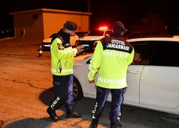 Otoyol jandarmasından uygulama