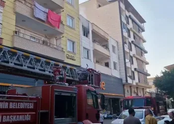 2 katlı evde çıkan yangın söndürüldü