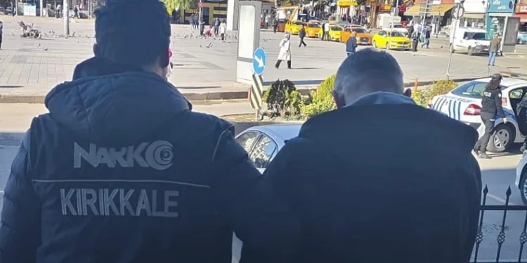 Kırıkkale’de uyuşturucu ticareti yapan 2 şüpheli tutuklandı
