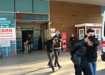 Bursa’da polisten kaçan araçta 1 kilogram uyuşturucu çıktı