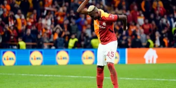 Maç sonu 3’lü Victor Osimhen’den