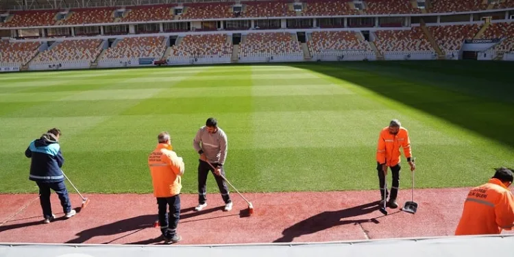 Malatya Stadyumu yeniden futbola hazırlanıyor