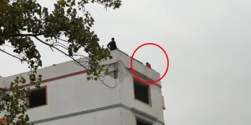 İnşaatın 7. katına çıkan bir kadın intihara kalkıştı
