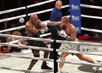 Jake Paul, Mike Tyson’ı mağlup etti