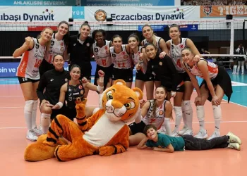 Zirvenin yeni sahibi Eczacıbaşı Dynavit