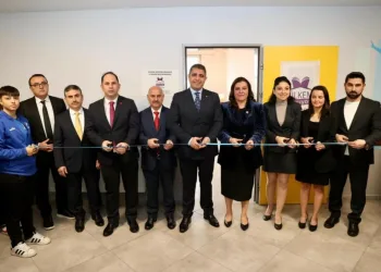 12 Kasım Kütüphanesi açıldı